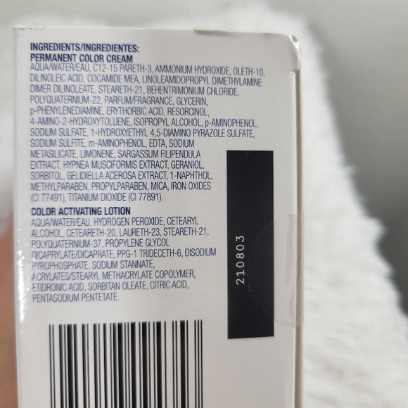 CLAIROL Nice 'N Easy Root Touch Up Medium Auburn/Reddish Brown #5R hair color - Picture 5 of 9